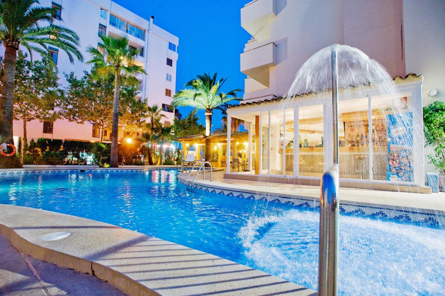 Hotel Cabot Cap De Mar Cala Bona  Exterior foto
