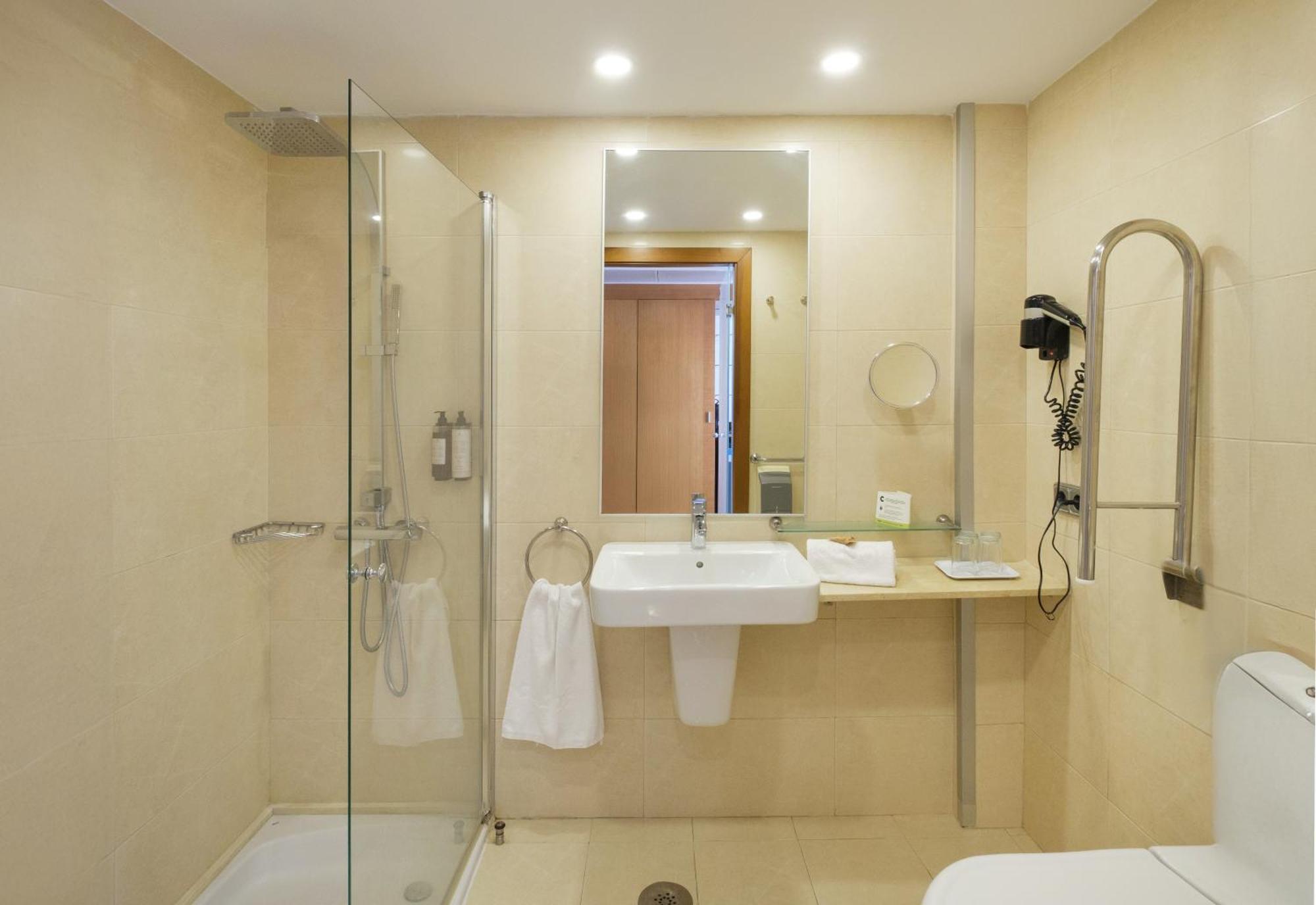 Hotel Cabot Cap De Mar Cala Bona  Habitación foto