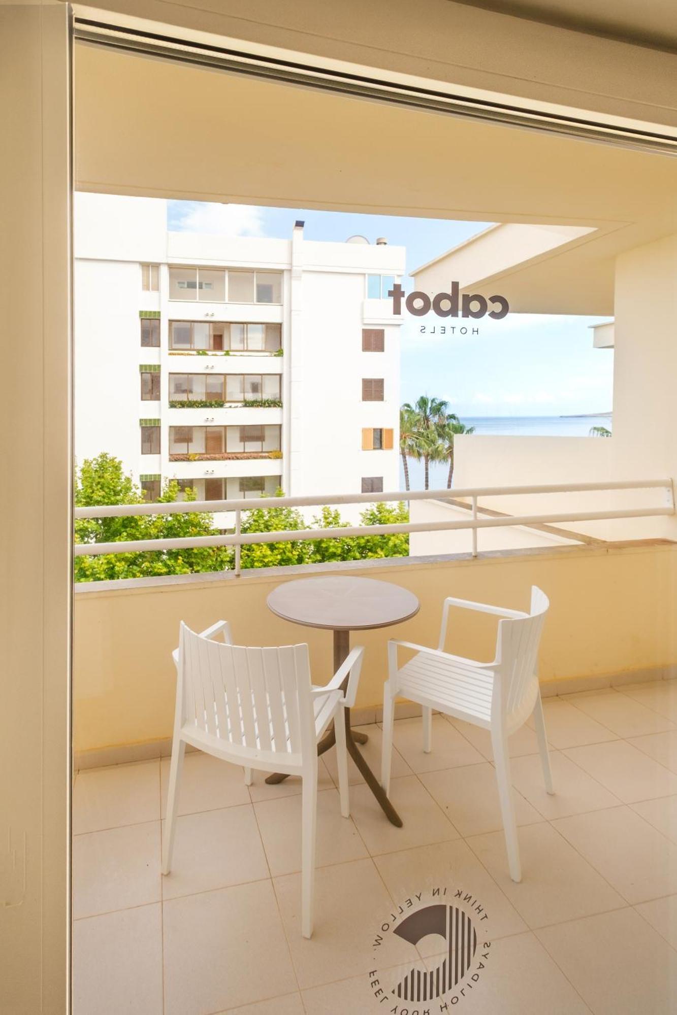 Hotel Cabot Cap De Mar Cala Bona  Habitación foto