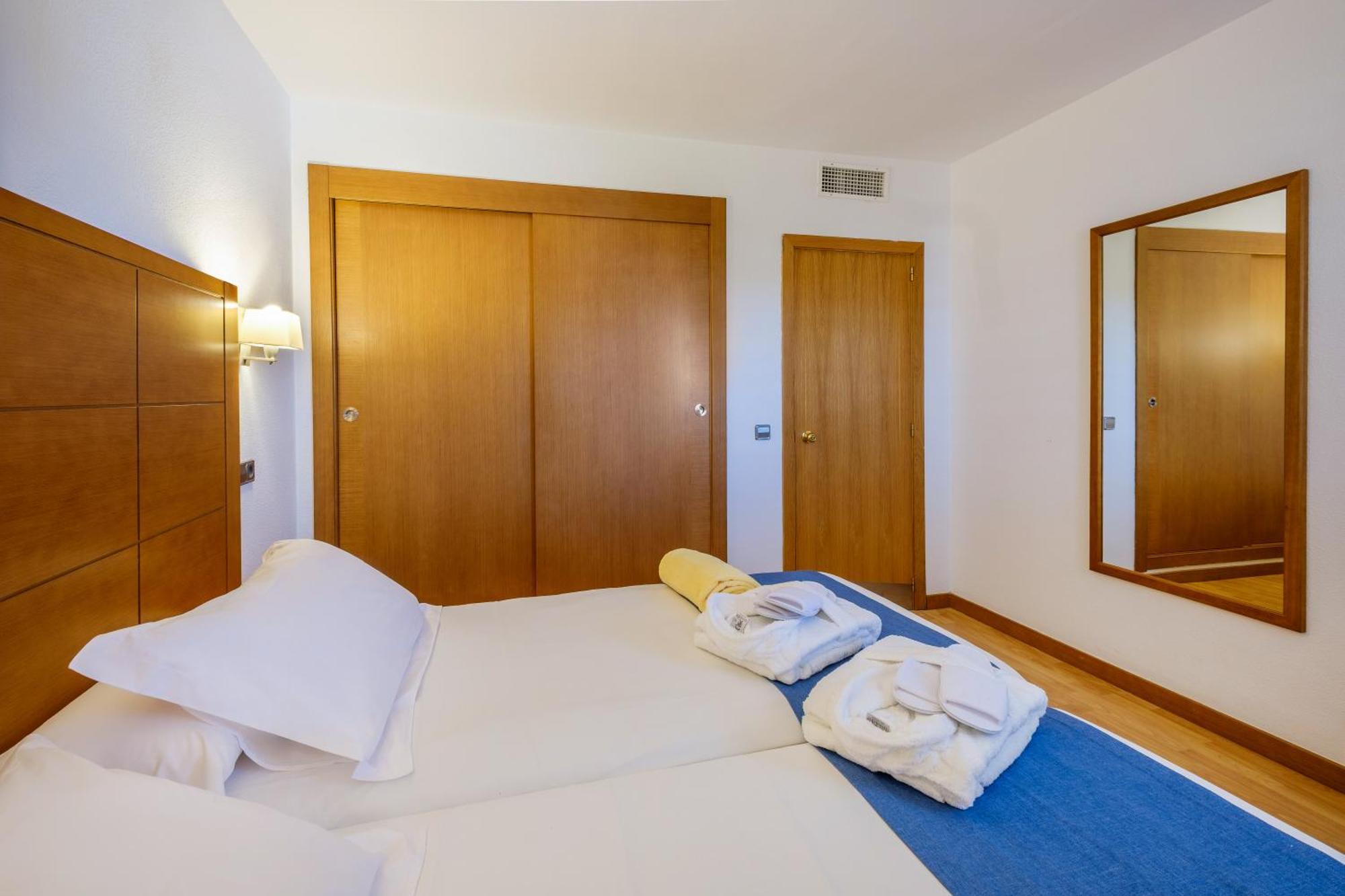 Hotel Cabot Cap De Mar Cala Bona  Habitación foto